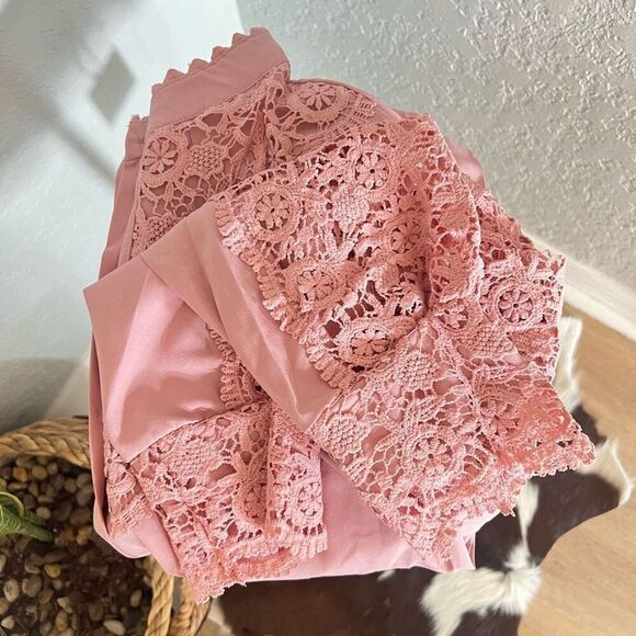 HL AFFAIR Lace Panel Long Sleeve Blouse Top, Romantic Pink/Blush Size Large, NWT - Picture 8 of 11